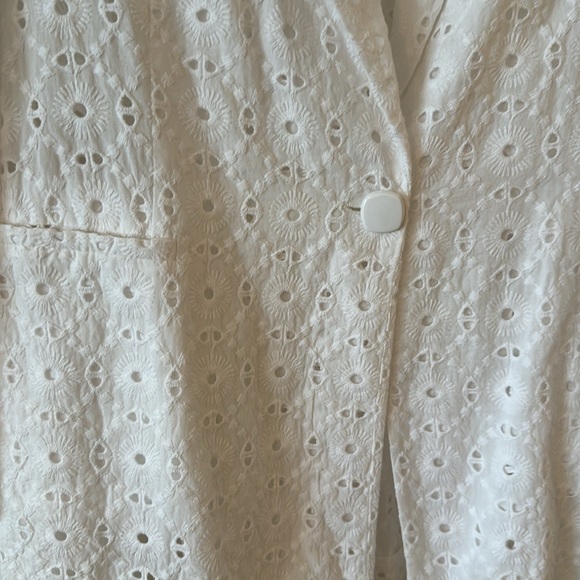 Zara Eyelet white blazer - Picture 3 of 9
